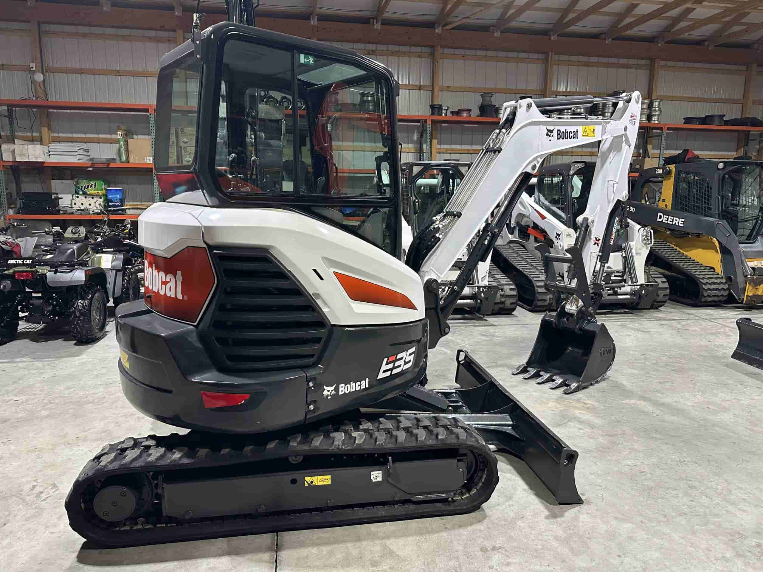 2019 BOBCAT E35i
